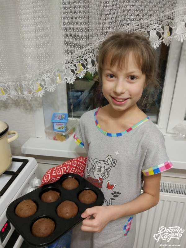 Сделала для братика шоколадные маффины