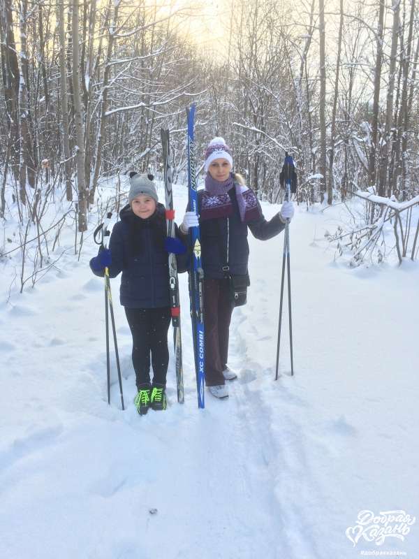 1 января катаемся на лыжах 1 января катаемся на лыжах