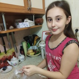 Помогаю маме