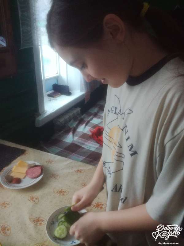 Помогаю бабушке