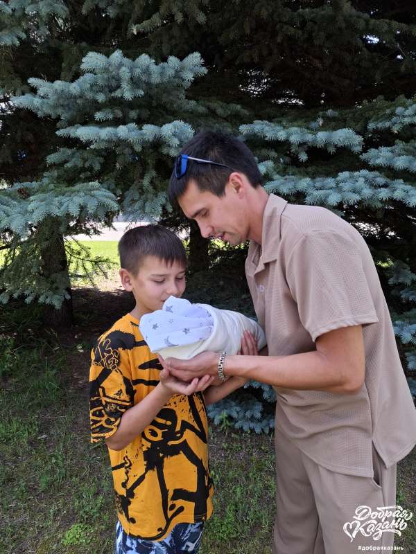 Забрали братика из роддома