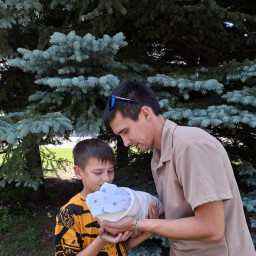 Забрали братика из роддома