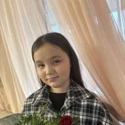 Поздравила маму с праздником!