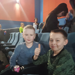 Помощь ровесникам