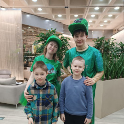 Помощь ровесникам