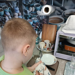 Помогаю маме