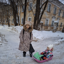 Отвела сестренку в садик