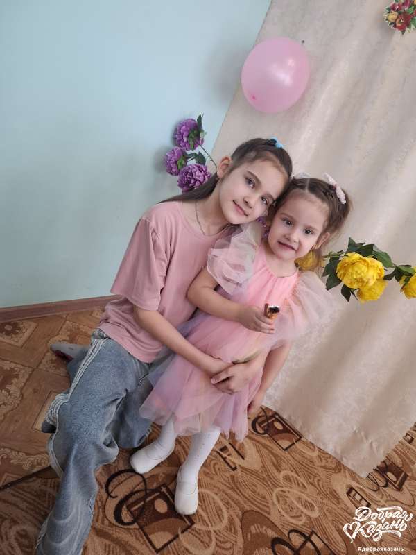 Посетила утренник сестренки