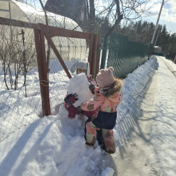 Лепим снеговика