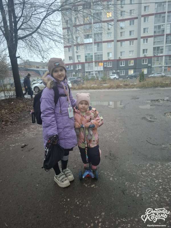 Перед школой отвела сестренку в садик