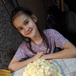 Приготовила для всей семьи салат