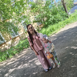 Отвожу сестренку в садик