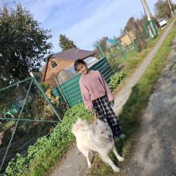 Выгуливала собаку