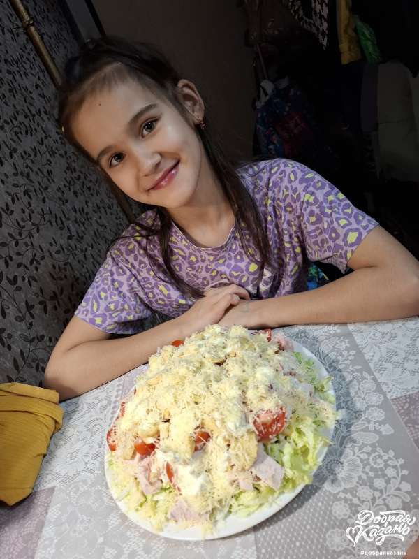 Приготовила для всей семьи салат