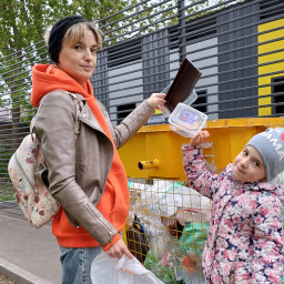 Сдали пластиковую тару