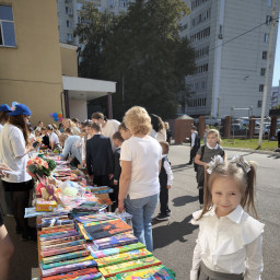 Участие в благотворительной осенней ярмарке в школе