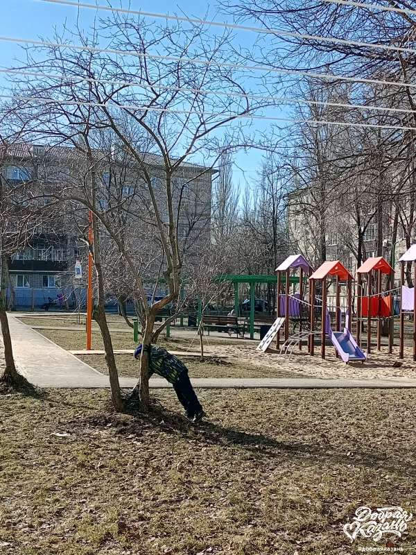 Уборка во дворе Уборка во дворе