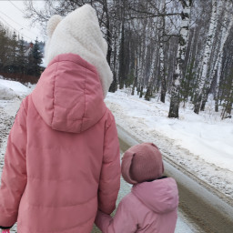 Провожаю сестрёнку