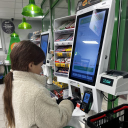 Помогаю с покупками