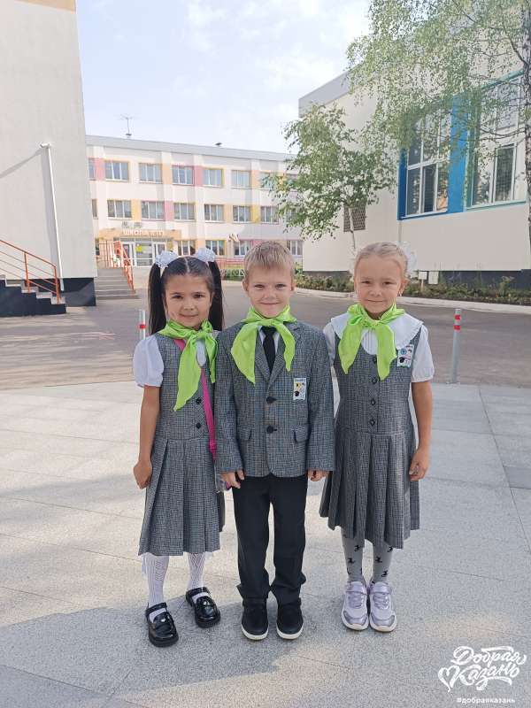 Ходил на спектакль, посвященный первоклассникам.