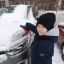 Помог маме почистить машину от снега. 0