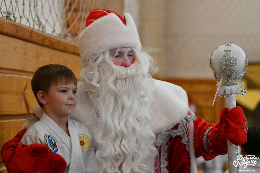 Участвовал в соревновании по дзюдо. Поддерживал своих друзей!