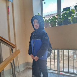 Помогал родителям