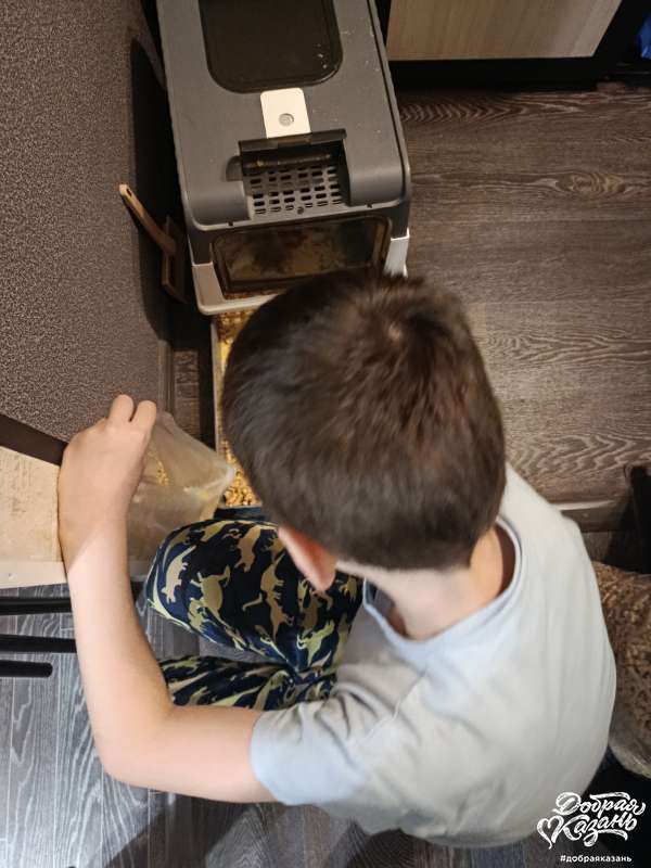 Убрал за кошкой лоток