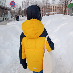 Помогал родителям