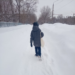 Помогал родителям