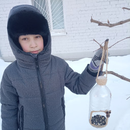 Кормил птиц