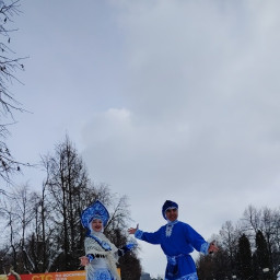 Ходил с родителями на масленицу