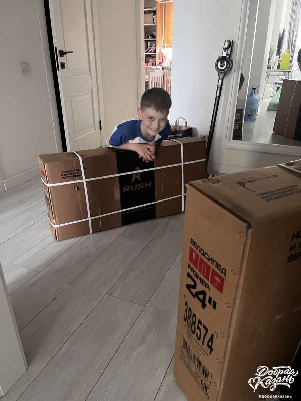 Помогал папе собирать велосипеды